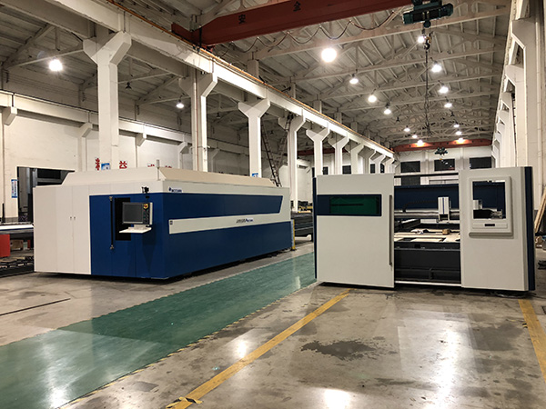 Fibre Laser Cutting Machine alang sa sheet ug tube cutter 700w, 1000w, 2000w, 2500w