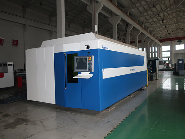 Ang Stainless Steel Fiber Laser Cutting Machine Kay Sheet Metal Processing